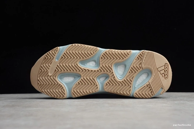 Boost 700 Carbon FW2498 Blue Adidas Yeezy 0822